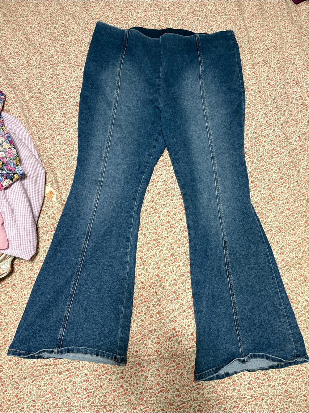 Lee Women's Blue Flare Jeans (pull on no zipper) with Center Seams size xxl (20)